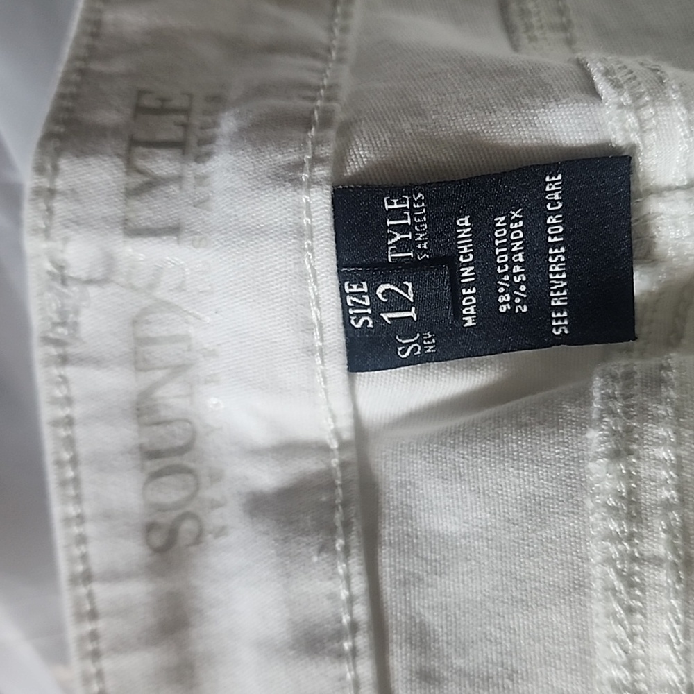 Jeans - Picture 8 of 8